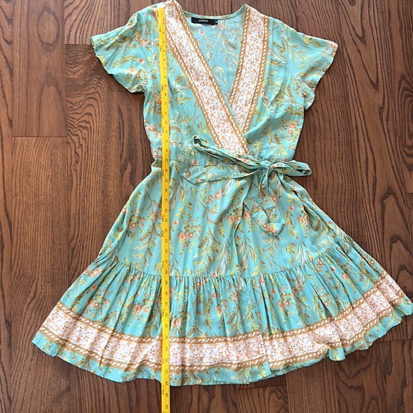 Zesica Prairie Style Wrap Dress - Picture 5 of 11